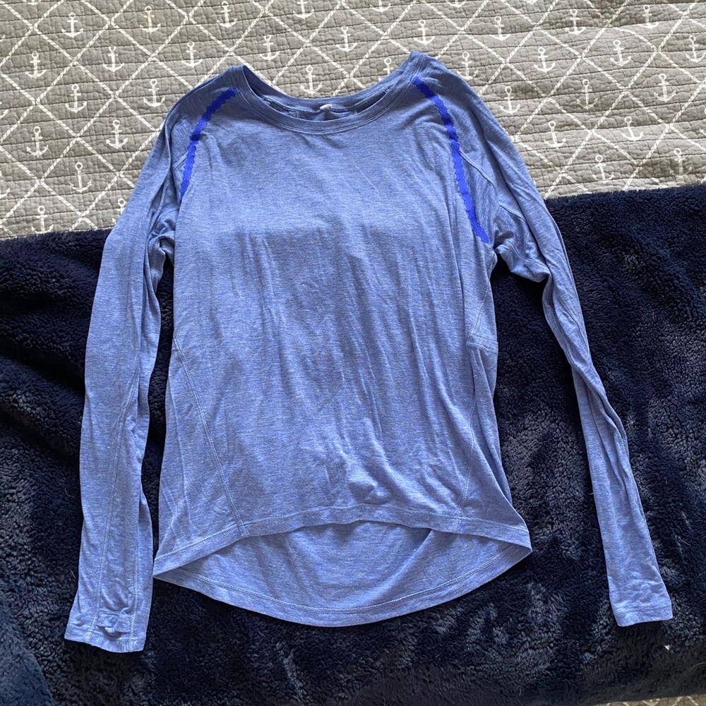 Lululemon top